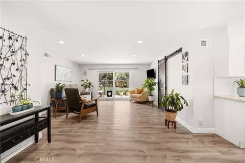 Living - 622 Comet Ave, Simi Valley, CA 93065 photo 1 of 1