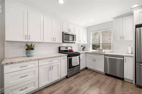 Kitchen - 622 Comet Ave, Simi Valley, CA 93065 photo 2 of 2