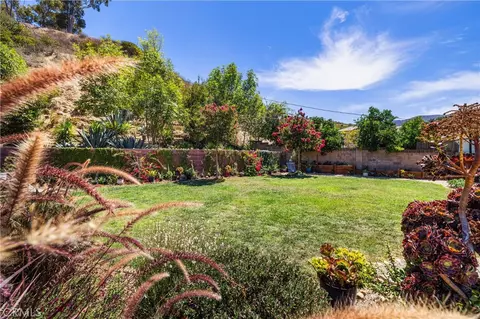 Exterior - 622 Comet Ave, Simi Valley, CA 93065 photo 5 of 12