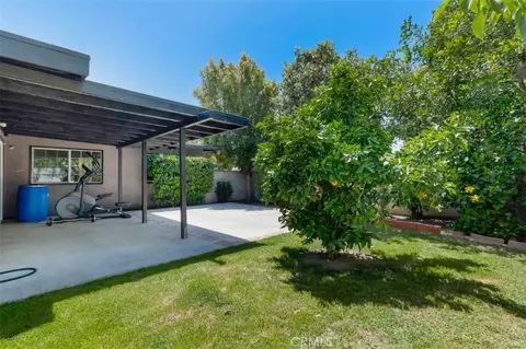 Exterior - 18027 Hatton St, Reseda, CA 91335 photo 8 of 10