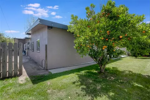 Exterior - 18027 Hatton St, Reseda, CA 91335 photo 9 of 10