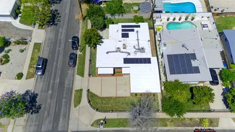 View/Area - 18027 Hatton St, Reseda, CA 91335 photo 3 of 3