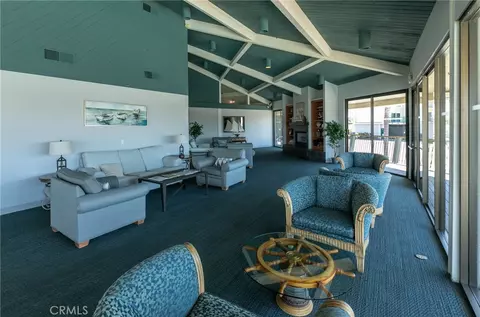 Living - 2901 Peninsula Rd #241, Oxnard, CA 93035 photo 4 of 4