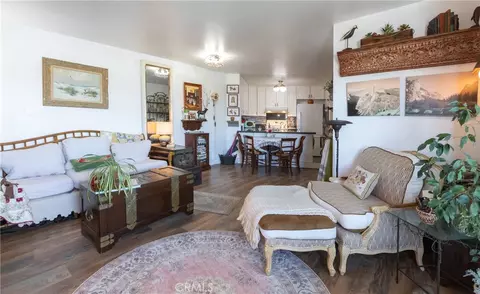 Living - 2901 Peninsula Rd #241, Oxnard, CA 93035 photo 3 of 4