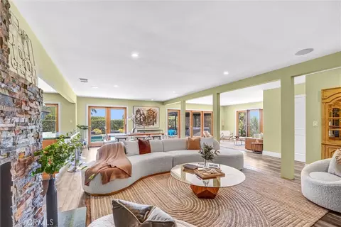 4723 Dunas Ln, Tarzana, CA 91356