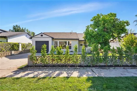 4938 Chimineas, Tarzana, CA 91356