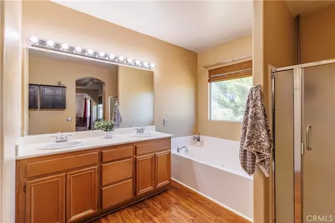 Bath - 5829 Spice, Lancaster, CA 93536 photo 2 of 5