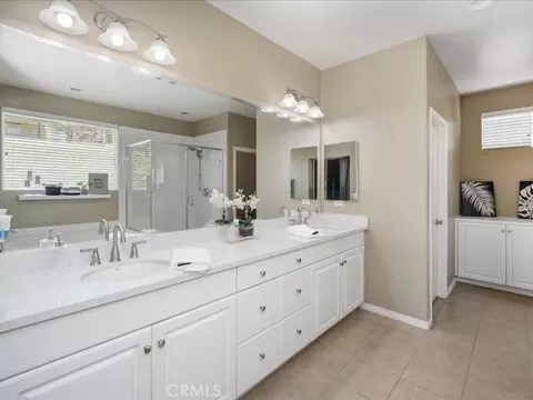 Bath - 27364 Ellery Pl, Saugus, CA 91350 photo 1 of 5
