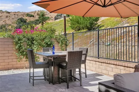 Exterior - 27364 Ellery Pl, Saugus, CA 91350 photo 4 of 12