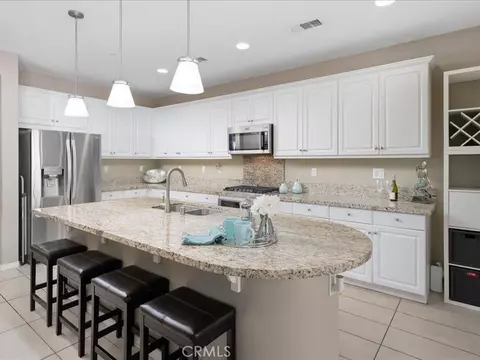 Kitchen - 27364 Ellery Pl, Saugus, CA 91350 photo 2 of 3