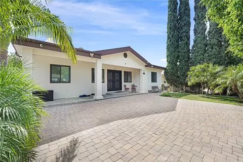 5854 Satsuma, North Hollywood, CA 91601