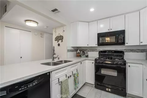 15155 Sherman Way #60, Van Nuys, CA 91405