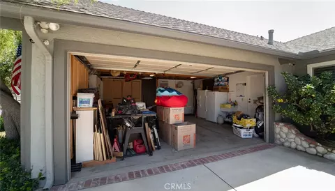 Exterior - 6050 E Malton Ave, Simi Valley, CA 93063 photo 5 of 9