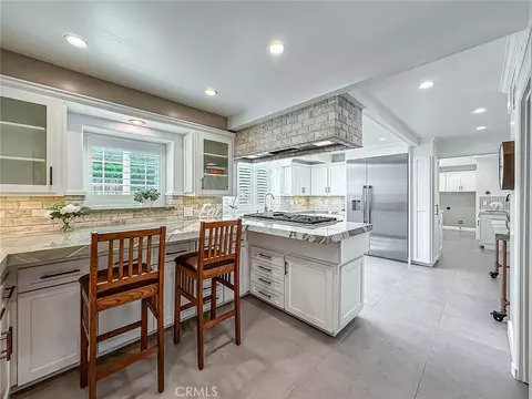 Kitchen - 4217 Cedar Ave, Long Beach, CA 90807 photo 1 of 8