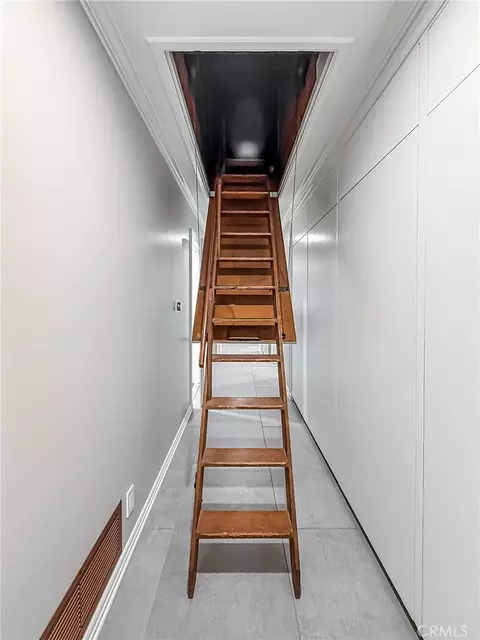 Entry Way - 4217 Cedar Ave, Long Beach, CA 90807 photo 5 of 5
