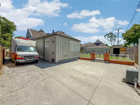 Exterior - 4217 Cedar Ave, Long Beach, CA 90807 photo 12 of 15