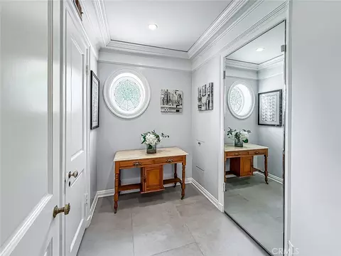 Entry Way - 4217 Cedar Ave, Long Beach, CA 90807 photo 3 of 5