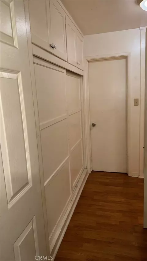 Entry Way - 947 E Broadway #2, Long Beach, CA 90802 photo 1 of 4