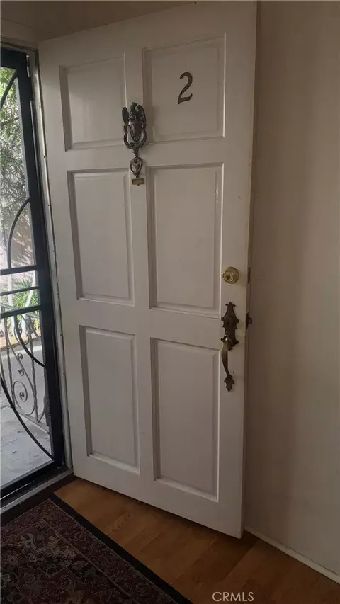 Entry Way - 947 E Broadway #2, Long Beach, CA 90802 photo 4 of 4