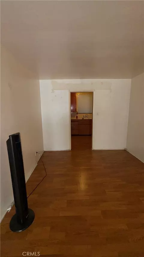 Living - 947 E Broadway #2, Long Beach, CA 90802 photo 1 of 2