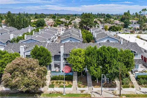 View/Area - 7420 Corbin Ave #8, Reseda, CA 91335 photo 1 of 1