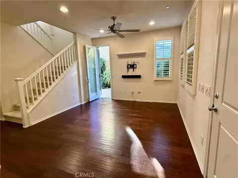 2937 Palmera Ln, Simi Valley, CA 93065 photo 2