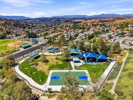 View/Area - 20416 Maroge Cir, Saugus, CA 91350 photo 4 of 5