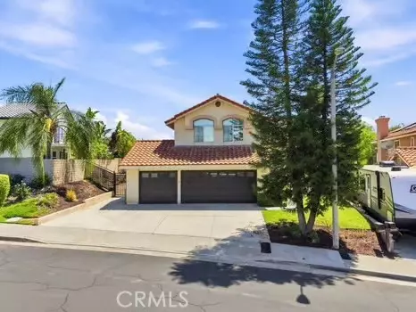 Exterior - 20416 Maroge Cir, Saugus, CA 91350 photo 2 of 11