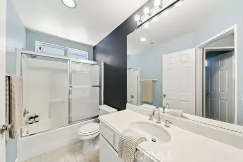 Bath - 20416 Maroge Cir, Saugus, CA 91350 photo 3 of 4