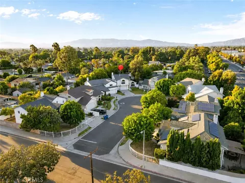 7819 Goldmine Ln, Lake Balboa, CA 91406