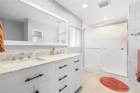 Bath - 31757 Indian Oak Rd, Acton, CA 93510 photo 2 of 3