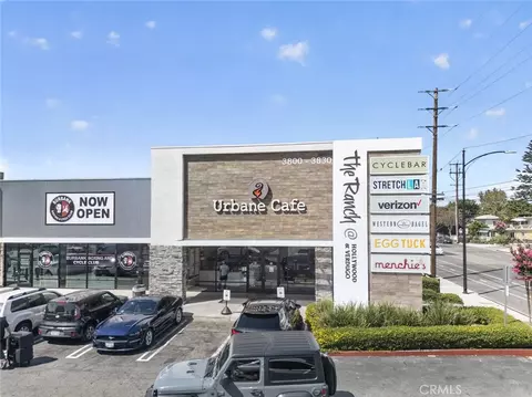 Exterior - 600 N Maple St, Burbank, CA 91505 photo 3 of 6