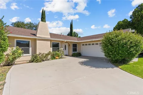 Exterior - 21153 Winterset Dr, Saugus, CA 91350 photo 2 of 7
