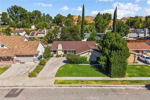 View/Area - 21153 Winterset Dr, Saugus, CA 91350 photo 3 of 3