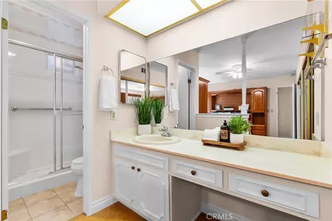 Bath - 21153 Winterset Dr, Saugus, CA 91350 photo 1 of 5