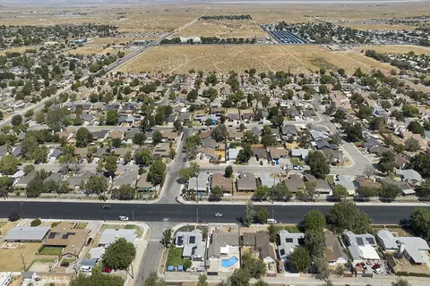 View/Area - 1108 E Lancaster, Lancaster, CA 93535 photo 4 of 5