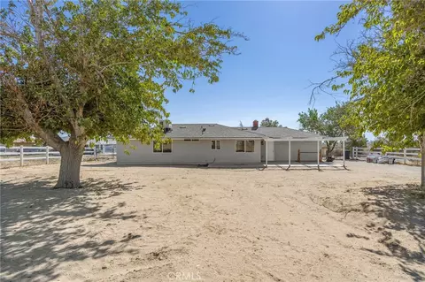 Exterior - 38997 164th E, Lake Los Angeles, CA 93591 photo 5 of 5