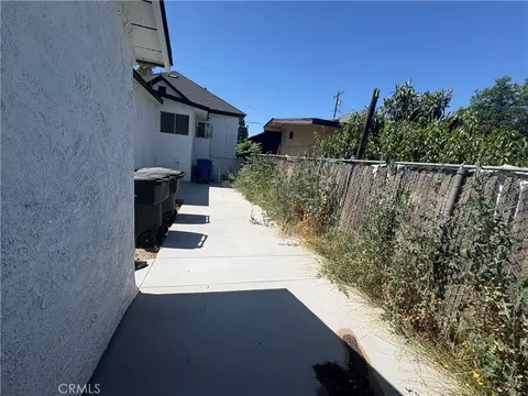 Exterior - 3395 Franklin Ave, Riverside, CA 92507 photo 2 of 13