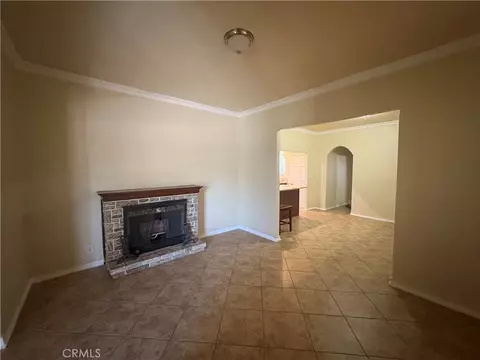 Living - 3395 Franklin Ave, Riverside, CA 92507 photo 1 of 4