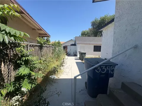 Exterior - 3395 Franklin Ave, Riverside, CA 92507 photo 1 of 13