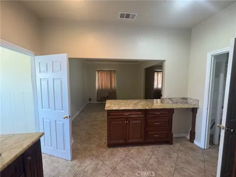 Entry Way - 3395 Franklin Ave, Riverside, CA 92507 photo 3 of 6
