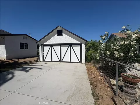 Exterior - 3395 Franklin Ave, Riverside, CA 92507 photo 5 of 13
