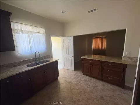 Kitchen - 3395 Franklin Ave, Riverside, CA 92507 photo 2 of 7