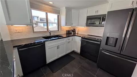 Kitchen - 3554 Sunset, Oxnard, CA 93035 photo 1 of 2