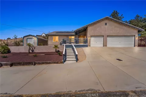 14733 Deer Bank Rd, Lake Hughes, CA 93532