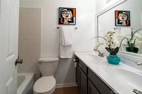 Bath - 5969 Nelda St #3, Simi Valley, CA 93063 photo 1 of 1