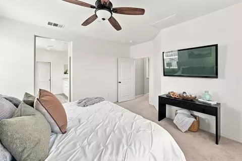 Bedroom - 22038 Windham Way, Saugus, CA 91350 photo 3 of 6