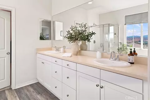 Entry Way - 22038 Windham Way, Saugus, CA 91350 photo 4 of 5