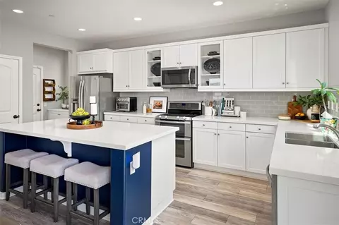 Kitchen - 22038 Windham Way, Saugus, CA 91350 photo 3 of 3