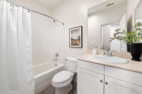 Bath - 22038 Windham Way, Saugus, CA 91350 photo 1 of 1